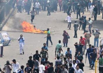 Unjuk Rasa Tuntut PM Bangladesh Mundur Rusuh, 50 Orang Tewas