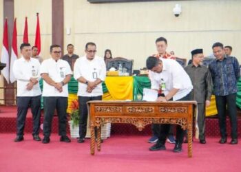 R-APBD Medan 2025 Disepakati: Pendapatan Rp7,2 Triliun, Belanja Rp7,3 Triliun
