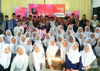 Foto: Tri Distribusikan Paket Kuota dan Router untuk Santri 2