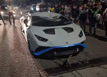 Tragis! Lamborghini Orang Kaya Tabrak Pemulung hingga Tewas