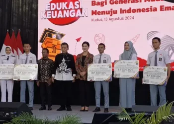 OJK Tingkatkan Literasi Keuangan Generasi Muda