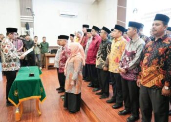 Bobby Kukuhkan Pengurus LPTQ Kota Medan