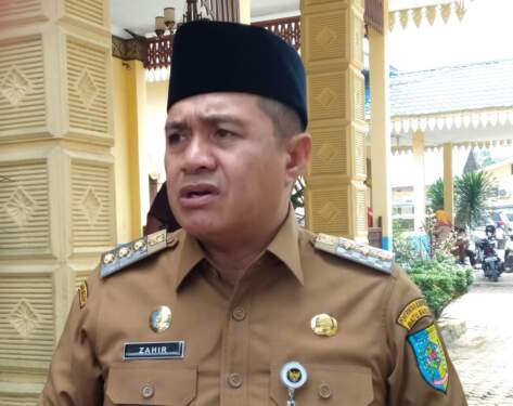 Foto: Mantan Bupati Batu Bara Zahir.