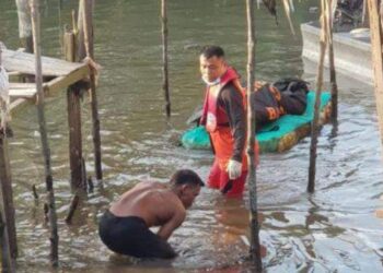 Warga Labuhan Deli Temukan Mayat Pria Tak Dikenal di Sungai Deli