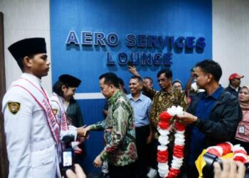 Pj Gubsu Sambut Kepulangan 2 Anggota Paskibraka Nasional asal Sumut