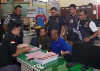 Polres Simalungun Serahkan Tersangka Korupsi Dana ke Kejaksaan