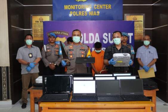 Foto: Anak di bawah umur terlibat pembobolan SD di GunungsItoli (Foto : MNC Media)