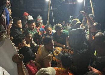 Mobil Terjun ke Danau Toba, Kades Ini Ditemukan Tewas