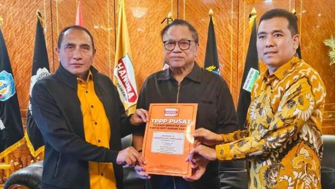 Foto: Hanura menyerahkan surat dukungan ke Edy Rahmayadi dan Hasan Basri Sagala di Pilgub Sumut 2024 (Dok. Instagram Edy Rahmayadi)