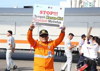 Sambut HUT RI ke-79, KAI Divre I Gelorakan Semangat Selamat di Perlintasan