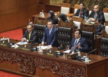 DPR Batal Sahkan RUU Pilkada, Pilkada 2024 Ikuti Putusan MK