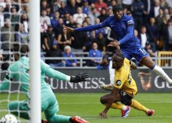 Chelsea Bantai Wolves, Liverpool Gasak Brentford