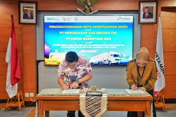Foto: PT PGN Tbk melakukan penandatanganan Memorandum of Understanding (MoU) dengan PT Likuid Nusantara Gas (“PT LNG”) dalam menggali potensi kerja sama di bidang gas alam cair atau Liquified Natural Gas (“LNG”) di Jawa Timur.(Dok:PGN)