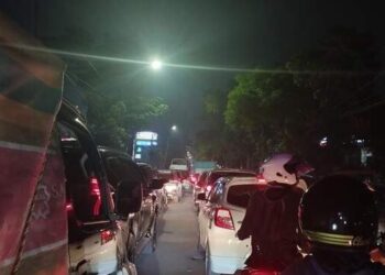Ratusan Kendaraan Terjebak Macet Parah di Jalan Letda Sudjono Medan