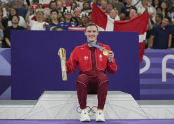 Viktor Axelsen Pertahankan Medali Emas Olimpiade
