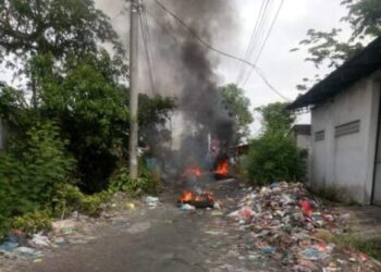 Ratusan Warga Helvetia Labuhan Deli Blokir Jalan, Ini Penyebabnya
