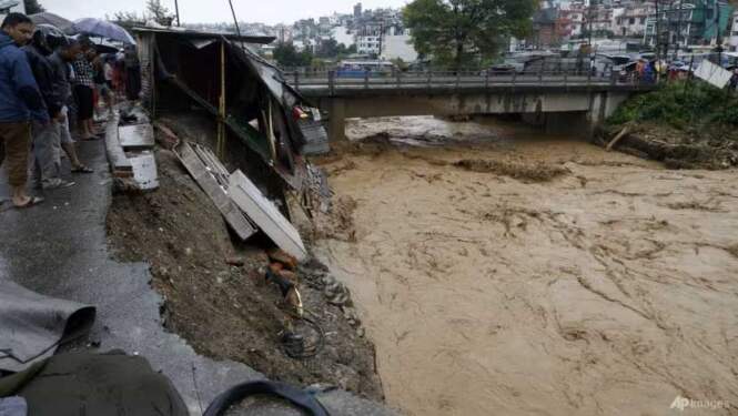 Foto: Banjir besar dan tanah longsor di Nepal.
