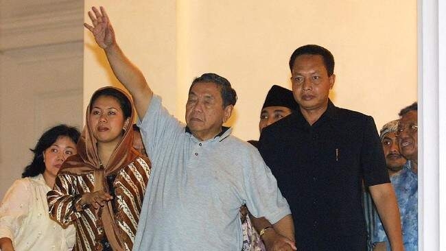 TAP MPR pemberhentian Abdurrahman Wahid alias Gus Dur sebagai Presiden RI Keempat dicabut. (AFP/OKA BUDHI)