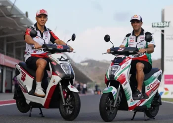 Foto: Honda EM1 e: dan PCX160 Berduet Dukung Repsol Honda Team di MotoGP Mandalika 2