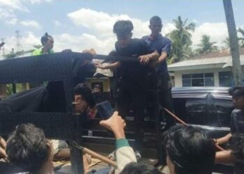 Kejar-kejaran, 3 Pencuri Mobil di Deli Serdang Dihajar Massa