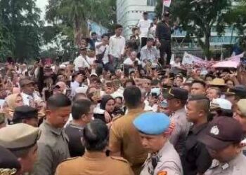 Didemo Pedagang, Bobby Nonaktifkan Dirut PUD Pasar