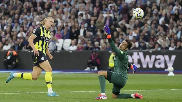 Foto: Manchester City bermain imbang 2-2 kontra Arsenal.