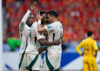 Comeback, 10 Pemain Saudi Kalahkan Timnas Tiongkok 2-1