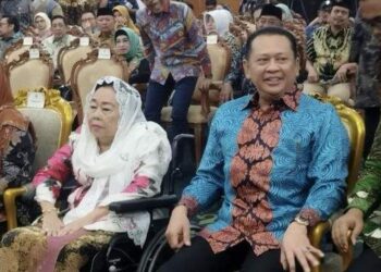 Termasuk Kurikulum Sekolah, Keluarga Harap Nama Gus Dur Dipulihkan