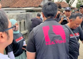 Kaus Kaesang ‘Putra Mulyono’ Dibalas ‘Korban Mulyono’!
