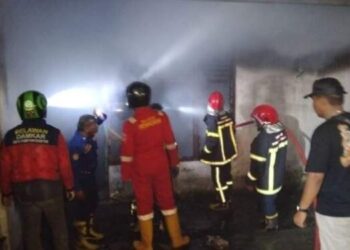 Heboh! Rumah di Jalan Sisingamangaraja Siantar Terbakar