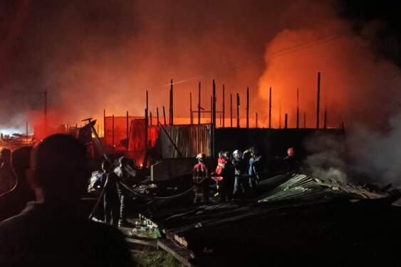 Foto: Puing ruko yang terbakar di Simeulue.