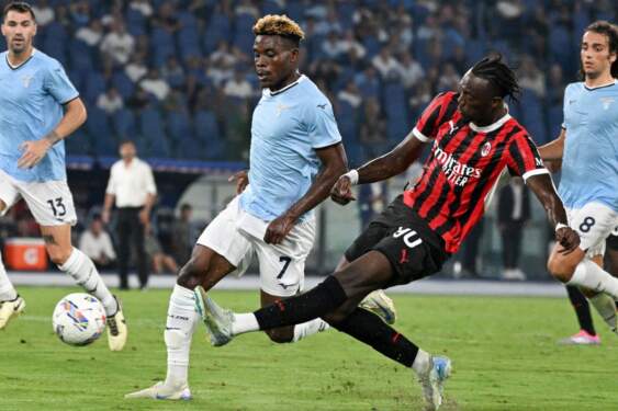 Foto: Laga Lazio vs AC Milan berakhir imbang dengan skor 2-2.