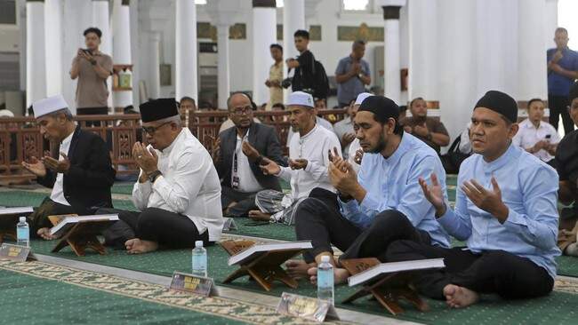 Foto: Bakal Calon Wakil Gubernur Aceh Tgk Muhammad Yusuf A Wahab atau Tu Sop meninggal dunia pada Sabtu (7/9) pagi. (ANTARA FOTO/AMPELSA)