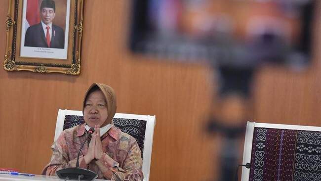Foto: Tri Rismaharini disebut sudah mengirim surat pengunduran diri sebagai menteri sosial untuk fokus pada Pilgub Jatim 2024. (ANTARA FOTO/Fakhri Hermansyah)