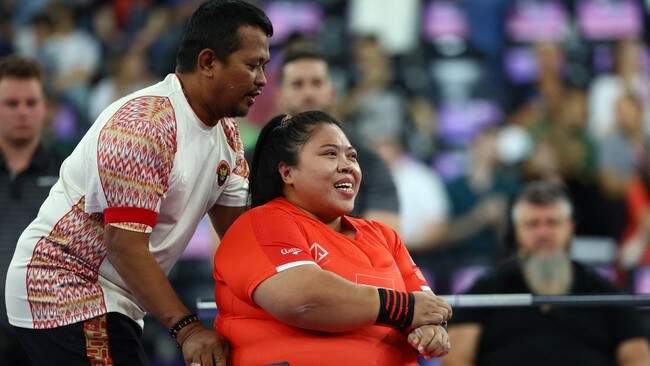 Foto: Atlet Para Angkat Besi Sriyanti tampil di Paralimpiade 2024.