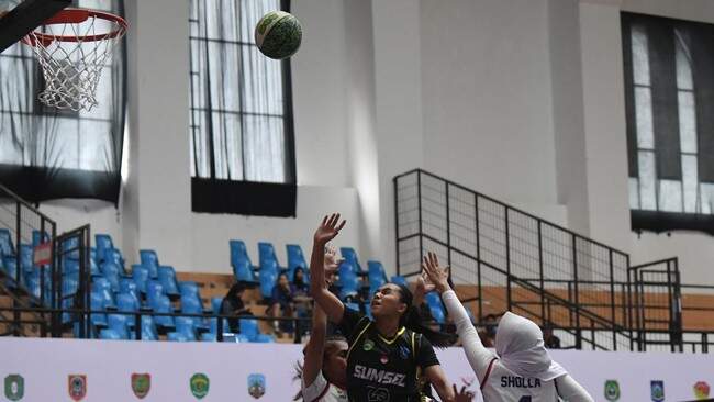 Foto: Ilustrasi pertandingan basket 3x3 PON Sumut-Aceh 2024. (ANTARA FOTO/SYIFA YULINNAS)