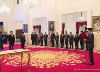 Jokowi Resmi Lantik Gus Ipul Jadi Mensos