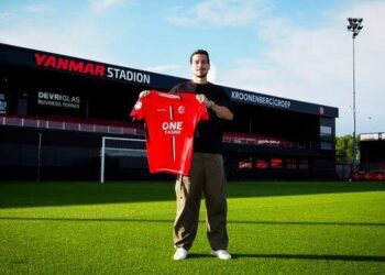 Tom Haye Resmi Gabung Almere City