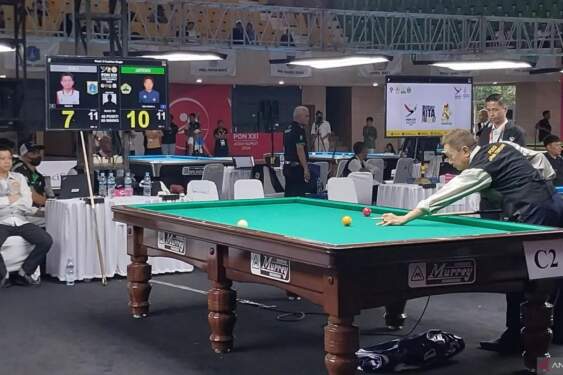 Foto: Pebiliar berusia 74 tahun Tan Kiong An tambah emas untuk Jawa Tengah.