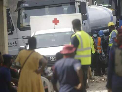 Foto: Sekitar 48 orang tewas dalam ledakan truk tangki bahan bakar setelah bertabrakan dengan kendaraan lain di Nigeria utara-tengah.