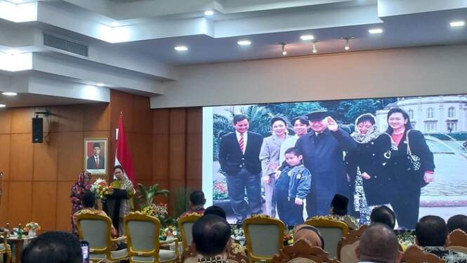 Foto: Ttitek dan Tutut Soeharto saat menghadiri silaturahmi kebangsaan di DPR.