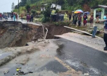 Diguyur Hujan Deras, Jalan Sidikalang-Dolok Sanggul Putus Total