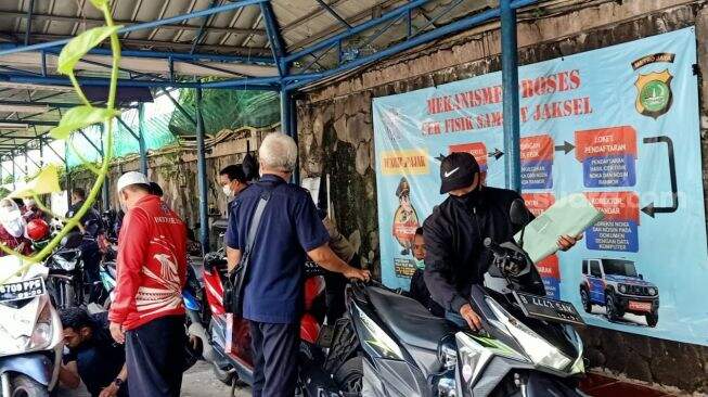 Foto: Cara cek fisik kendaraan menggunakan foto kini sudah diterapkan di sejumlah Polres dan Polda.