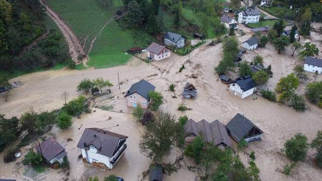 Foto: Hujan lebat dan tanah longsor tewaskan 14 orang di Bosnia Herzegovina.