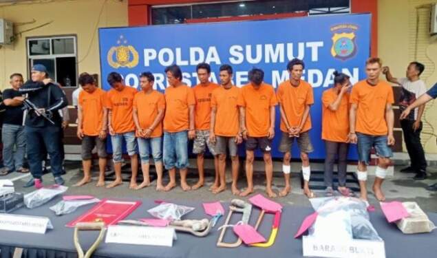 Foto: Delapan pelaku yang diamankan.