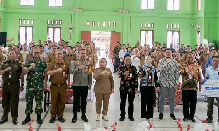 Kantor OJK Provinsi Sumatera Utara bersama Forkom IJK Sumut bersinergi melaksanakan rangkaian kegiatan Bulan Inklusi Keuangan di Pulau Nias.(Dok:OJK Sumut)