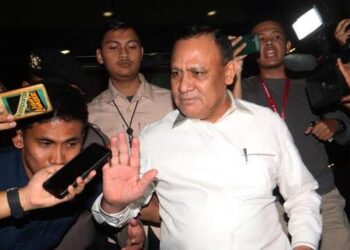 Hampir Setahun Kasus Firli Bahuri Tak Kunjung Tuntas