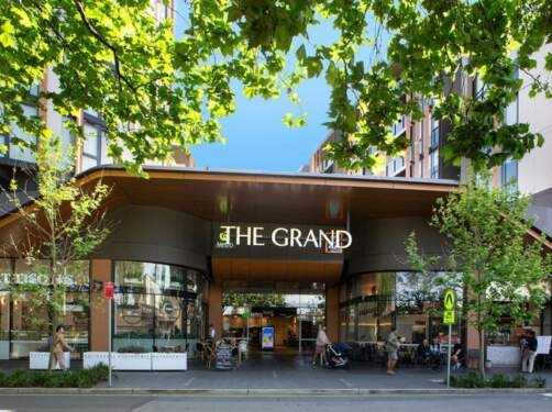 The Grand Eastlakes yang berlokasi di Sydney, Australia.