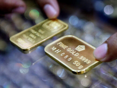 Foto: Harga emas Antam pada Sabtu naik Rp5.000 jadi Rp1,534 juta per gram.