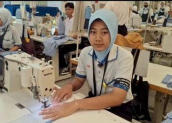 Sritex Divonis Pailit, Karyawan Pakai Pita Hitam